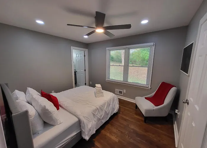 Rare Find! Private Heated Pool & Spa - Entire Home Near Atl City Center